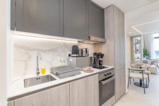 StayShort - Elegant Loft Studio in JVC Sleeps 2 with Rooftop Pool - 1