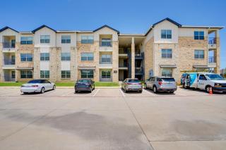 Commute to Fort Worth Newly Built Apt with Pool - Crowley - 8