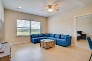 Commute to Fort Worth Newly Built Apt with Pool - Crowley - 6