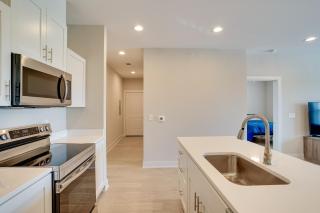Commute to Fort Worth Newly Built Apt with Pool - Crowley - 1