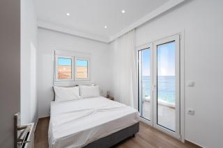 Blue Krathis - Luxury Seafront apartments - 7
