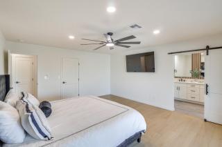 2 Mi to Windsor Beach! Updated, Sleek Family Home - 1
