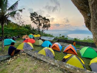 Enjoy Sunrise Pacitan Camping Ground - 0
