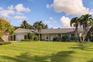 Naples Home Near 5th Ave South, Beaches and Zoo - 0