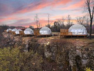 "Cardinal Crest" - The Overlook LUX Dome - RRG - 9