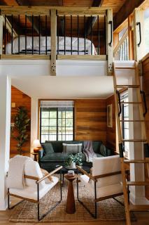 "Black Hawk" - The Overlook LUX Cabin - RRG - 7