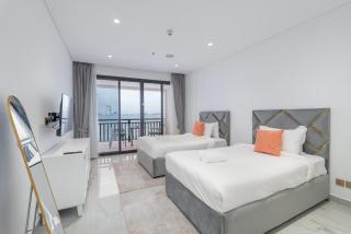 StayShort - Peaceful 2 Bedroom with Beautiful Full Palm Waters Views - 4