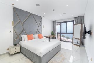 StayShort - Peaceful 2 Bedroom with Beautiful Full Palm Waters Views - 5