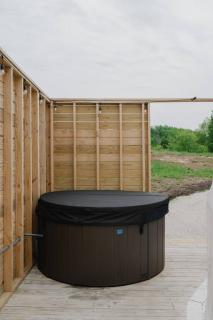 "Hickory Heights" - The Overlook LUX Dome - RRG - 2