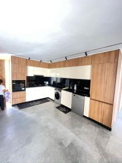 Beachside Bliss: Cozy Surf Villa - 7