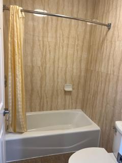 Carlton Motor Lodge - 2