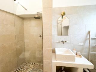 Dhome - 6