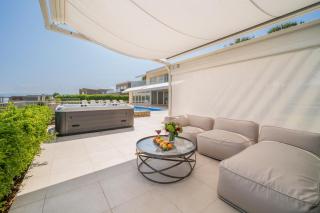 Kempinski Villa 100m from Beach - 6