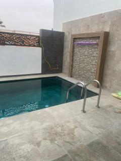 Beachside Bliss: Cozy Surf Villa - 3