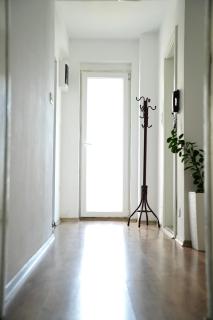 Stefea Apartment - Spacious 68 m - 5 Min Walk to Center - Free Parking - 3