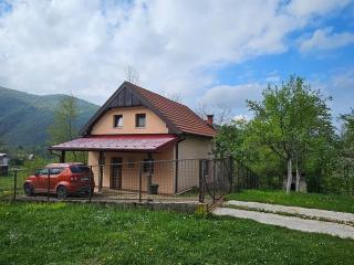 Give Peace a Chance - 10 km from Sarajevo City Center - 0