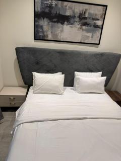 2 bedroom Skypark one Gulberg greens Islamabad - 1