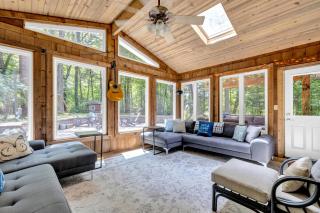 Wonderwood Cottage - Sawyer - 0