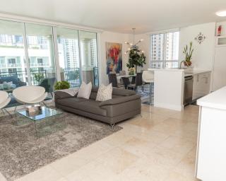 The CAROLINE I at King David in Sunny Isles Beach - Sunny Isles Beach - 2