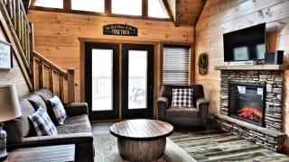 Suite Retreat - Pigeon Forge - 0