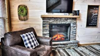 Suite Retreat - Pigeon Forge - 7