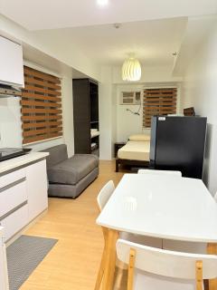 Simple Comforts Studio at MPlace - 8