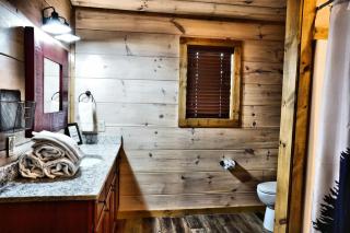 Sasquatch Inn - Pigeon Forge - 4