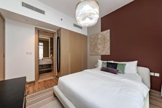 Oakley Square 1BR Apartment with maid's room - 2