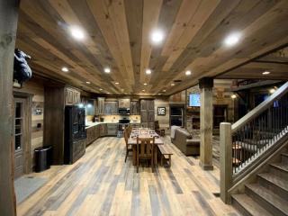 Coal Camp Lodge - 3