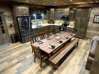 Coal Camp Lodge - 2