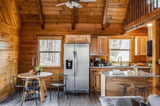 Sleeps 20 3 Cabins w Hot Tubs Game Room Fire Pit Dudley Trio by AvantStay - 6