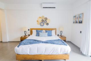 Stylish Getaway Apartment in the Heart of Cabos Golden Zone - Cabo San Lucas - 6