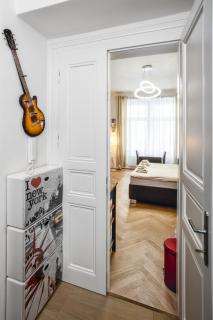 Royal Charlie Suite - 2