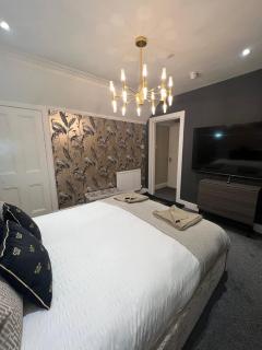 Golden Crown spa suite with private hot tub and thermal suite - Tarbolton - 6