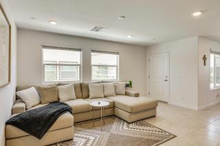 5 Mi to Vegas Strip Family Townhome Near Parks! - Las Vegas - 5