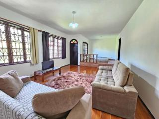 Casa confortável com estacionamento interno - Teresópolis - 2