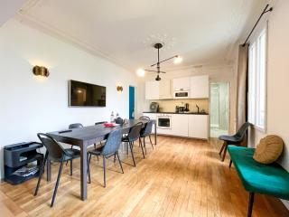 Urban Flat 99 - Spacious 6 BDR Apartment in Paris - 5