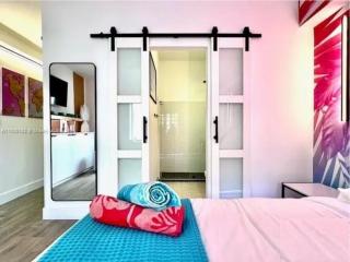 Tropical South Beach Condo - Pool & Miami Beach Vibes - 5