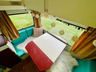 Cute little caravan for 2 in old orchard - Hem - 6