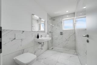 Apartment 150QM 8 Personen Neuss, Düsseldorf mit Terrasse, Parkplatz, Küche - Neuss - 6