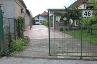 Boulevard Garden House - Free and save parking in the locked yard - Ćuprija - 9
