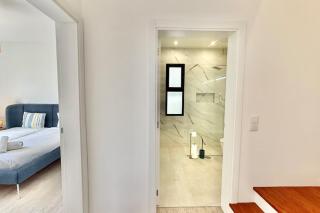 Anna-Marie House - 1