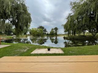 Lakeside Lodge 2, With Log burning Hot tub - Everton - 8