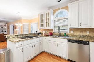 Elegant Southern Stay in Conyers - 3