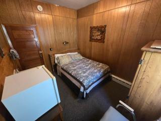 Coal Branch Hotel & Restaurant - - 6