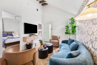 Modern Houston Home Just Minutes From Downtown Hotspots - 0