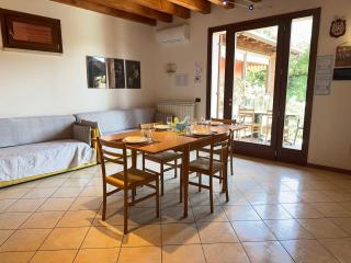 Free Park and Swimming Pool, Centre of Peschiera - 2