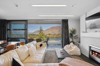 Scenic Getaway with Contemporary Comforts - 6