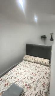 Drummond Apartments - Moffat - 4