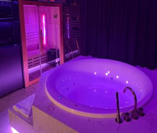 Jacuzzi Glass-House Rakowicka 20 Central Station - Krakau - 9